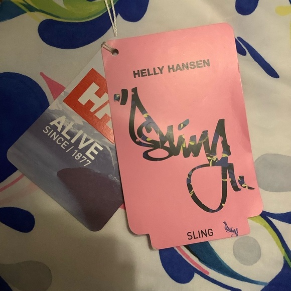 HELLY HANSEN SLING WHITE WITH FLORAL PRINT BOARD SHORTS/ NWT/ Size M - Picture 8 of 10